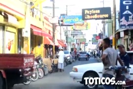 A adolescente de Ébano de amelia fode seu namorado negro gostoso.