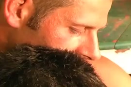 Filha pegou o pai comendo a mãe porno